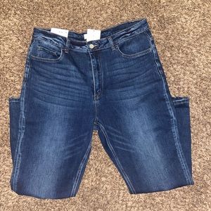 NWT VERVET STRAIGHT JEANS